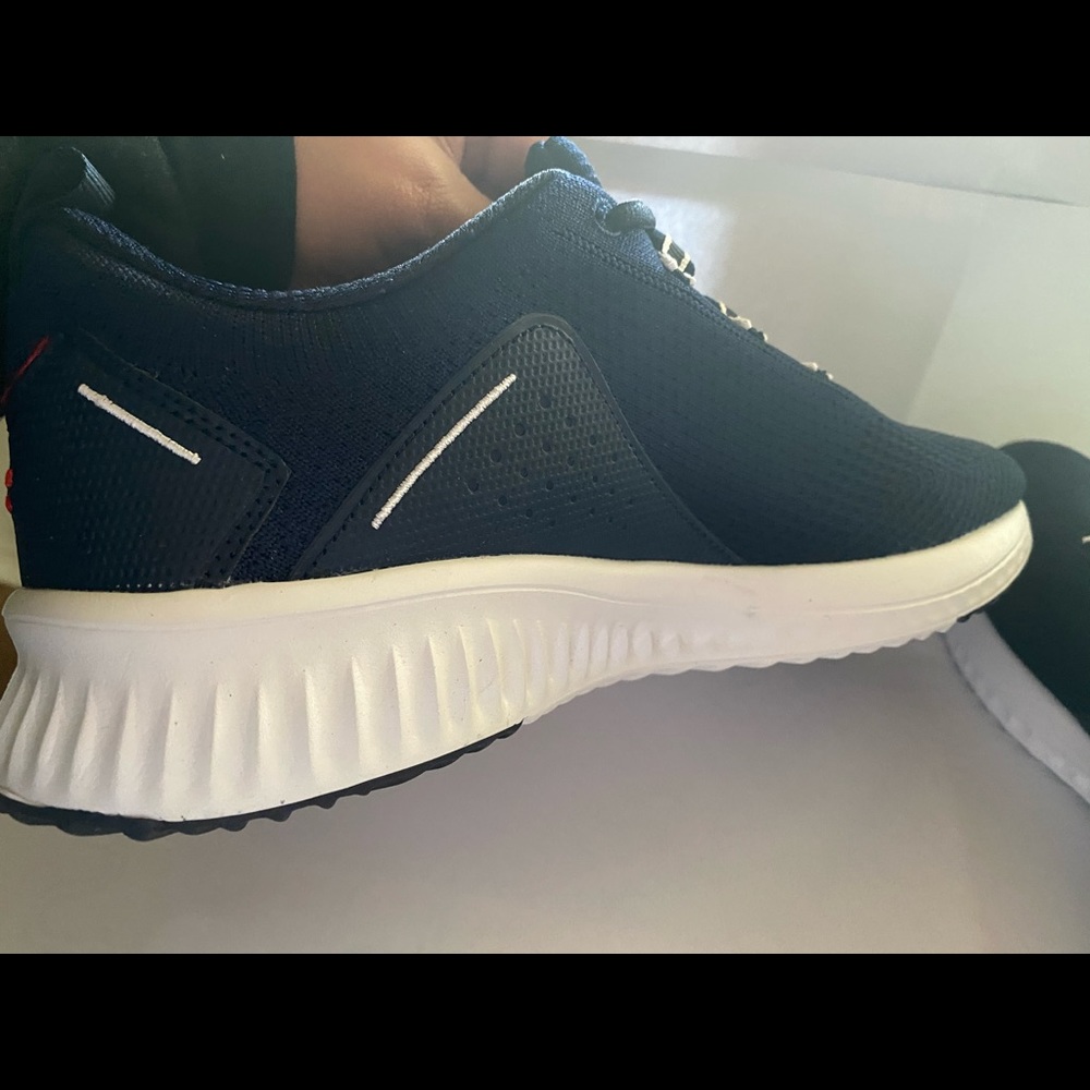 NWTs Filas Men's Athletic Running Tennis Shoes - Picture 8 of 8